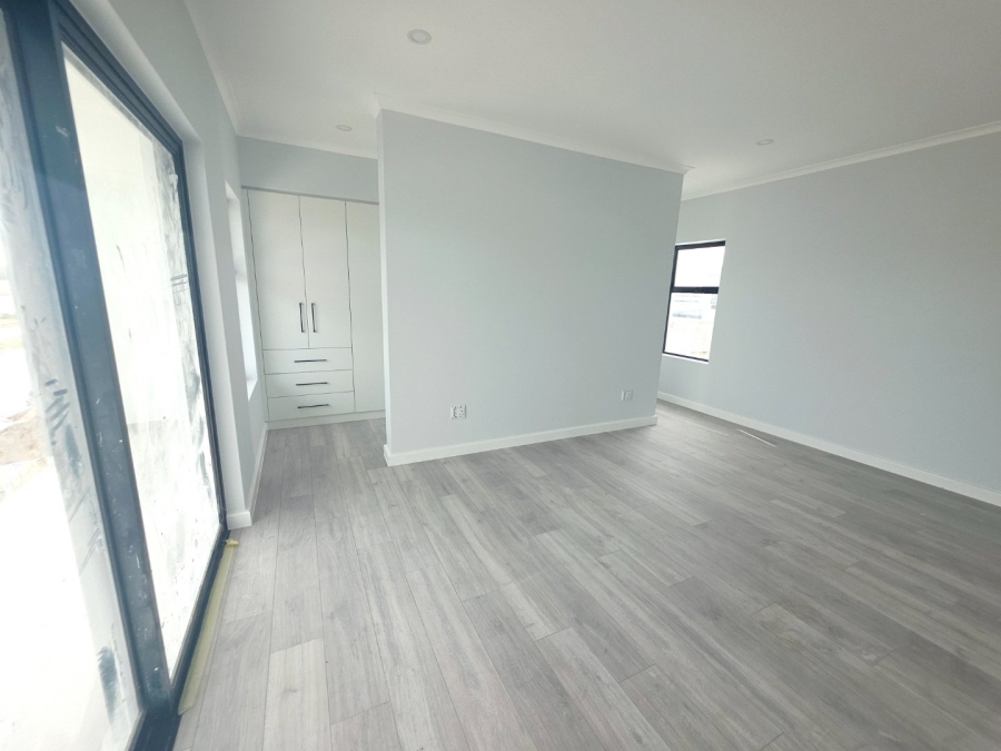 4 Bedroom Property for Sale in Sandown Western Cape